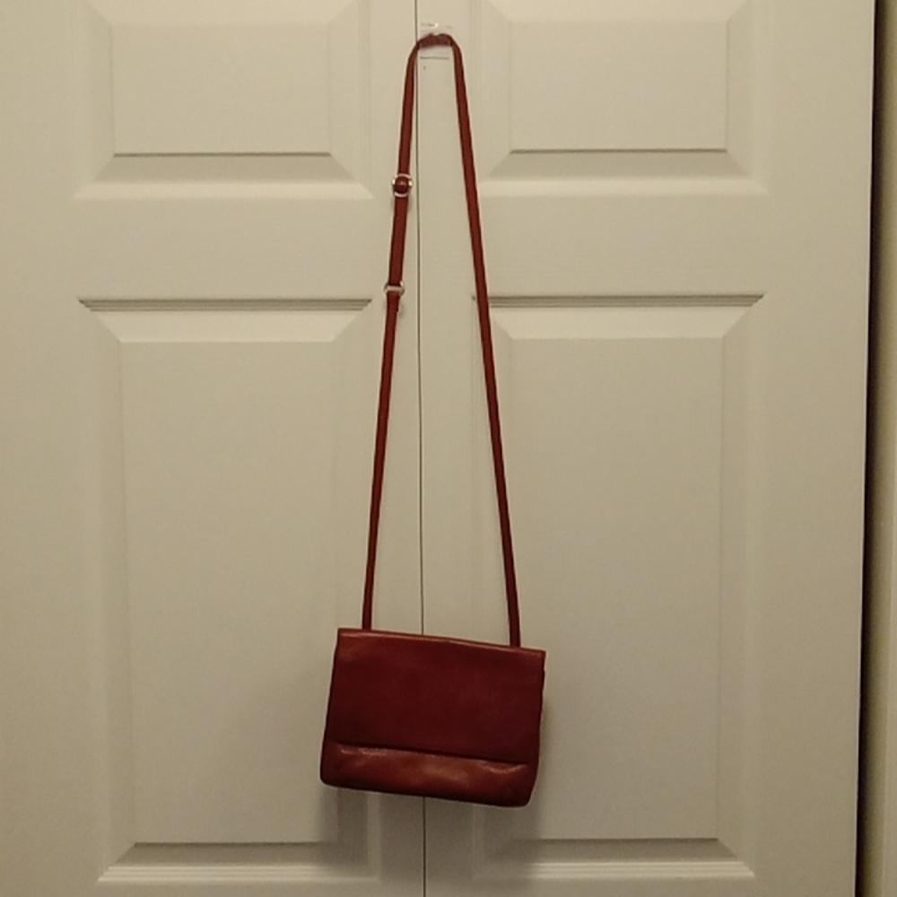 Small shoulder bag